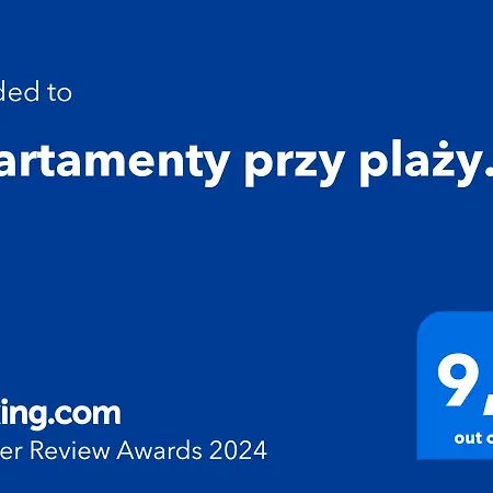 Przy Plazy.